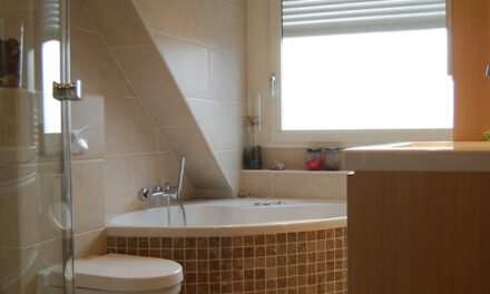 SMR Bathrooms Now Provide a Wide Range of Shower Curtain Rails